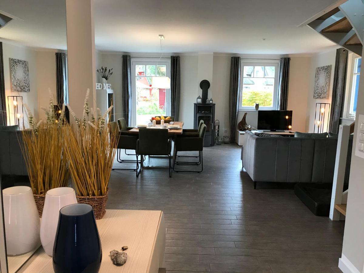Ferienhaus Vier Jahreszeiten 格洛威 外观 照片